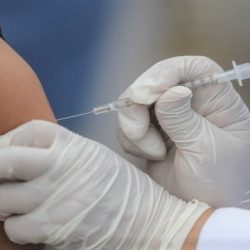 Dirección de salud llama a familias a vacunar a niños y jóvenes en etapa escolar