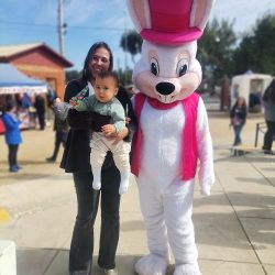 Oficina de la Niñez visitó establecimientos educacionales repartiendo sabrosos chocolates de Pascua de Resurrección